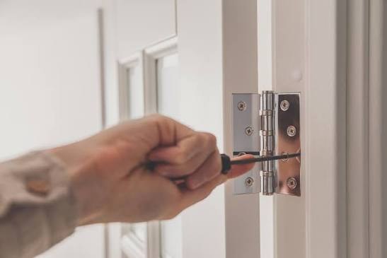 Door Hanging & Lock Replacements